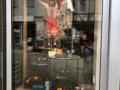 32001c73 8e6b 4bc1 9a2ce72f521b